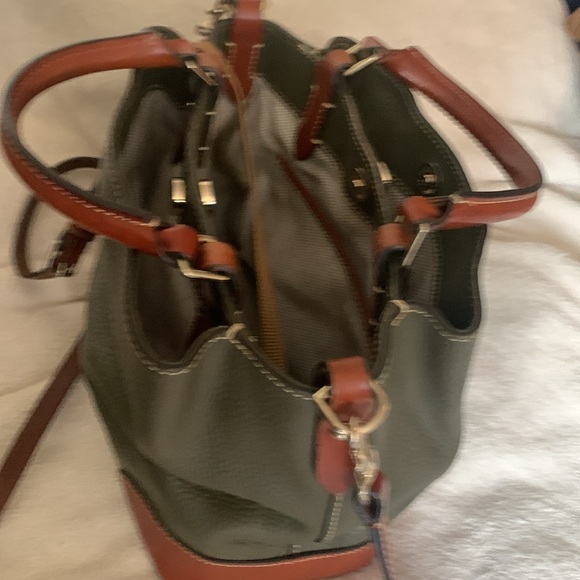 Dooney and Bourke elephant purse w/handles and crossbody adjustable strap - Picture 12 of 16